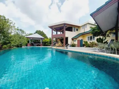 Large Pool Villa at Na Jomtien 3 Beds 3 Baths for SALE - House - Na Jomtien  - 