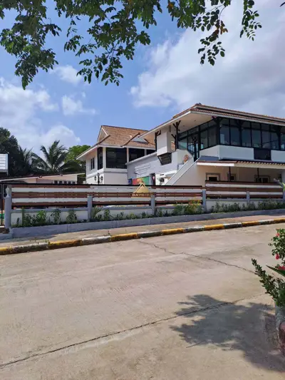 House for Sale/Rent  Pool Villa at Huai Yai - Haus - Huai Yai - 