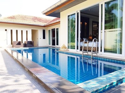 4 Bed Rooms 5 Baht Rooms Pool Villa House  - Haus - Pattaya East - 