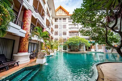 ขายรีสอร์ท 126 ห้องที่นาเกลือ - โรงแรม - วงศ์อมาตย์ - 