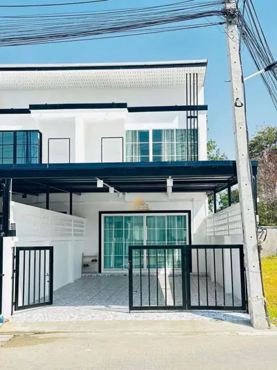 ขายทาวน์โฮม 2 ชั้น สไตล์โมเดิร์น 2 นอน 2 น้ำ - ทาวน์เฮ้าส์ - พัทยา-เหนือ - 