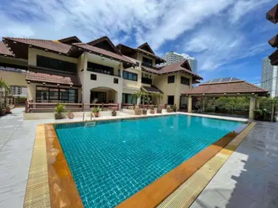 Town House 3 Bed for RENT Kasetsin (Kosy Beach) - Reihenhaus - Pratumnak - 