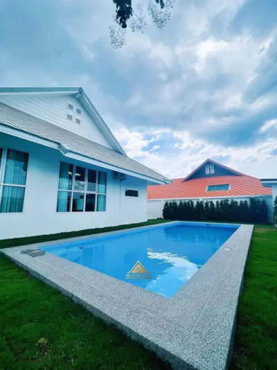 Pool Villa Chaiyapruek-Pattaya 3 Beds 2 Baths Urgent SALE - House - Chaiyaphruek - 