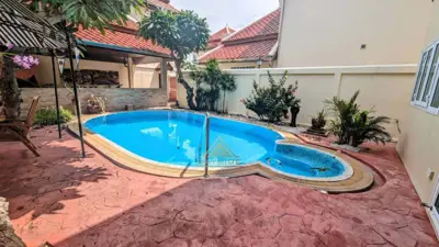 Beautiful 2 Storey Pool Villa 4 Beds in Pratumnak for SALE - Haus - Pratumnak - 