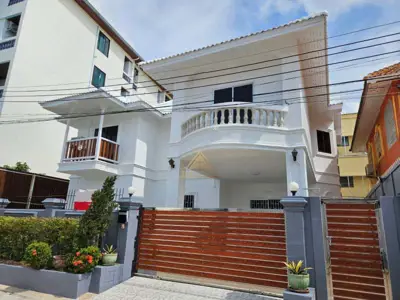 2 Storey House Pattaya Lagoon 5 Bedroom for RENT - Haus - Южная Паттайя - 