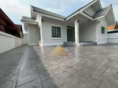 Single House English Style Takhian Tia 3 Beds 2 Baths for SALE - Haus - ถนน สายตะเคียนเตี้ย ซอย 28 - 