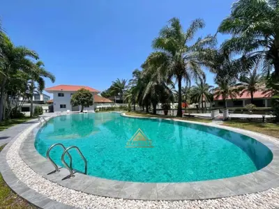 Pool Villa 9 Beds Company Home for SALE  - House - Lake Maprachan - 